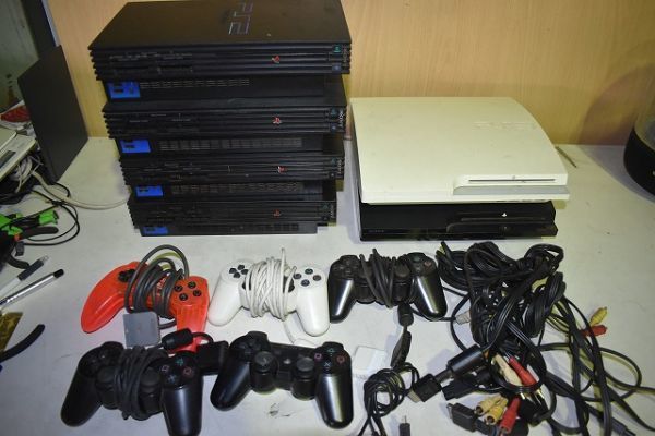 120/1A4☆ジャンク PS3 PS2 本体 コントローラー まとめてセット CECH 