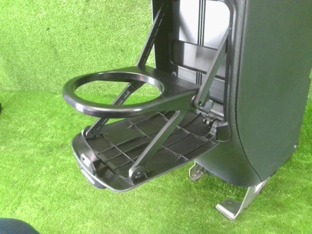 【お買い得，HOT】 アクア DAA-NHP10 センターコンソールボックス G 1F7 FD24 センターコンソール 58905-52020-C0