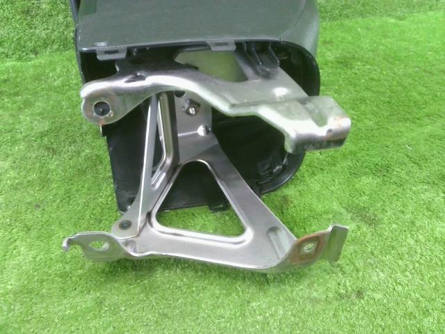 【お買い得，HOT】 アクア DAA-NHP10 センターコンソールボックス G 1F7 FD24 センターコンソール 58905-52020-C0