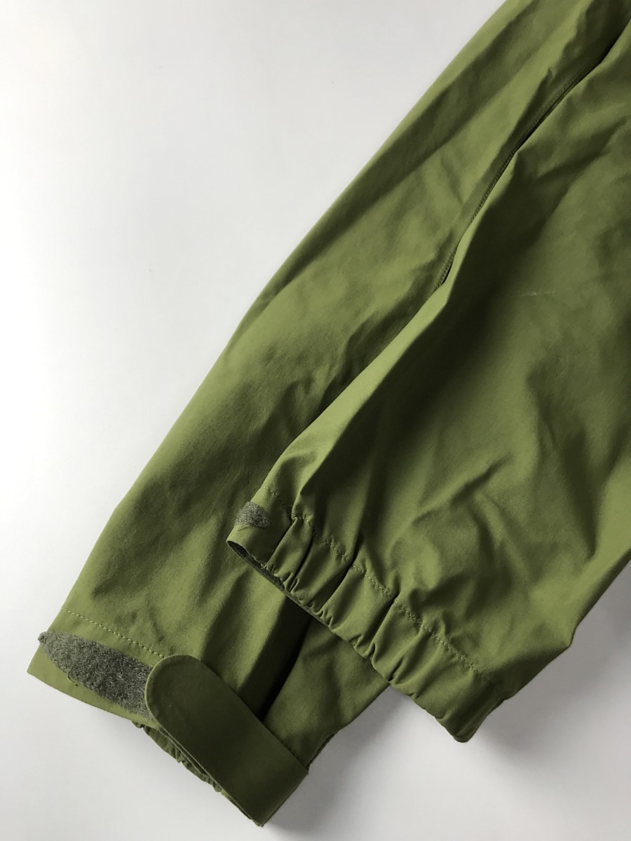 mont-bell◆1128473/メドーパーカ/XL/ゴアテックス/KHK/無地 メドーパーカ Men's モンベル(montbell) #1128473 )(男性用)｜売買 マウンテンパーカー（カラーグリーン）（コート
