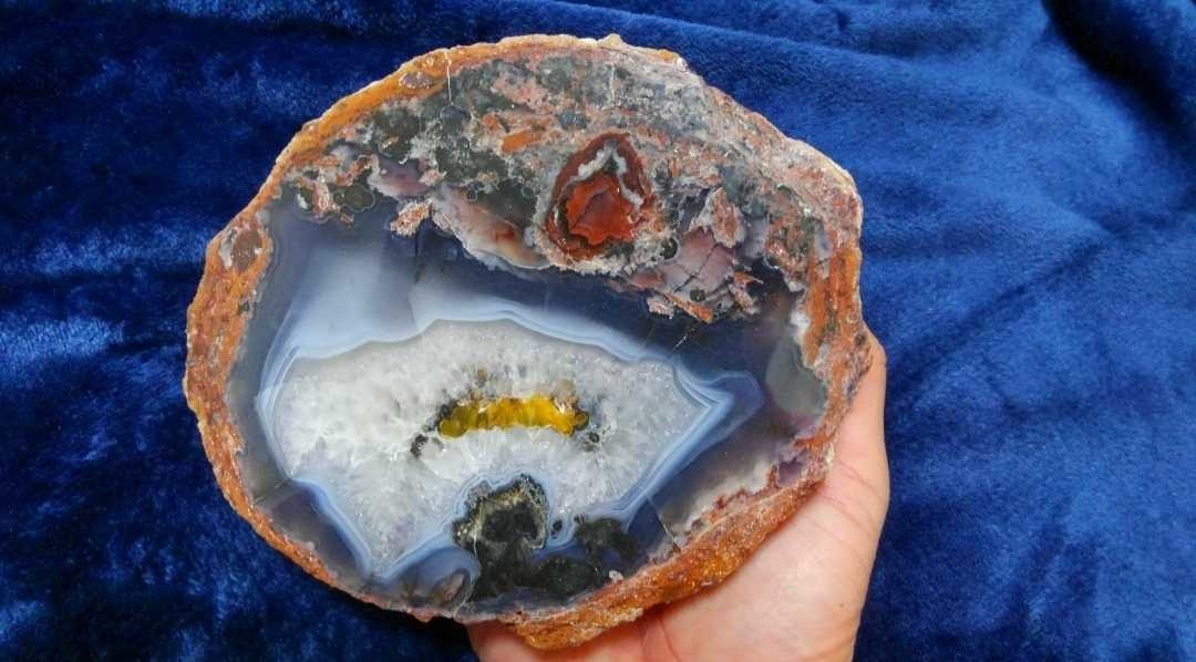  メノウ 瑪瑙原石 水晶 南国 鉱石 パワーストーン 宝石 天然石(原石)｜売買されたオークション情報、yahooの商品情報をアーカイブ公開 - オークファン 原石