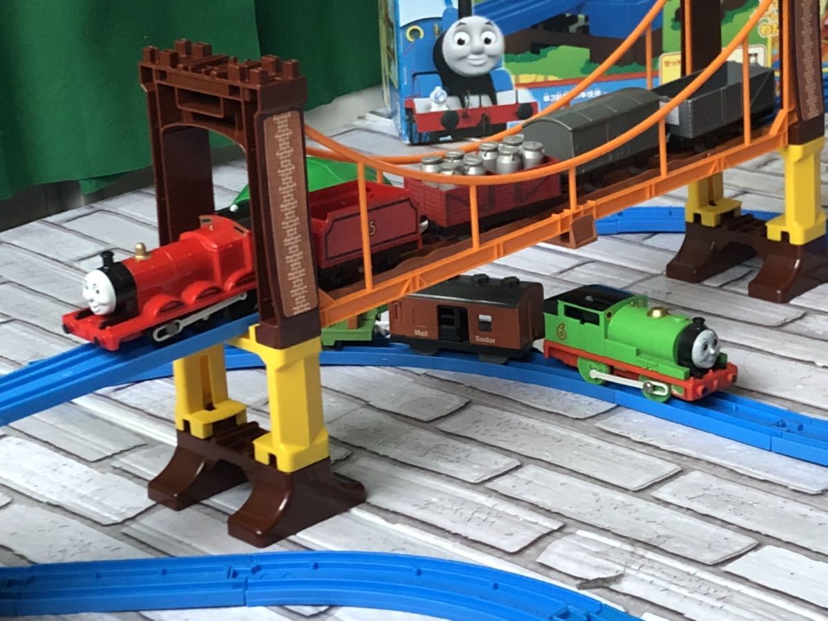 1円スタート プラレール トーマス ディーゼル10 魔法の線路 ゴードン 