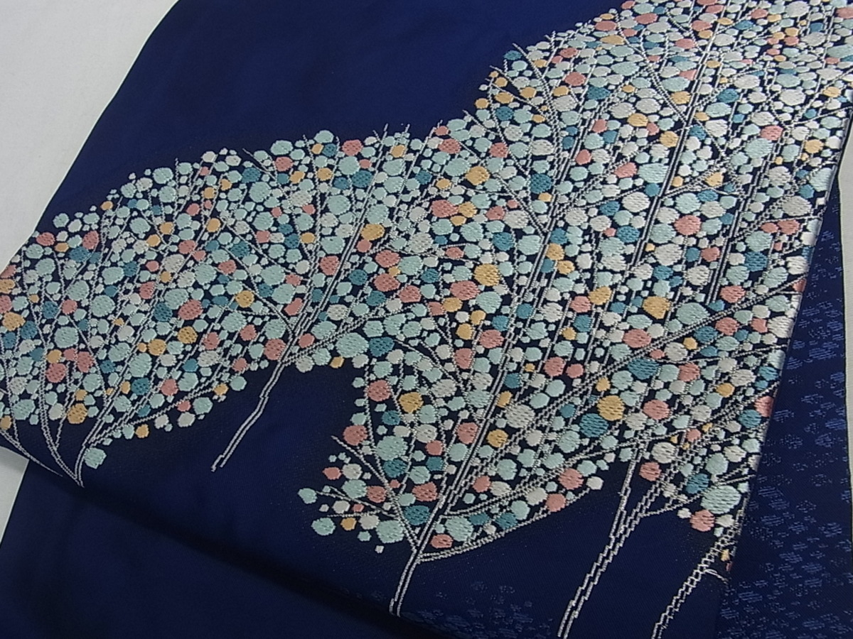 花美人着物 九寸名古屋帯 唐織 樹林文 銀糸 逸品 ma200(仕立て上がり)｜