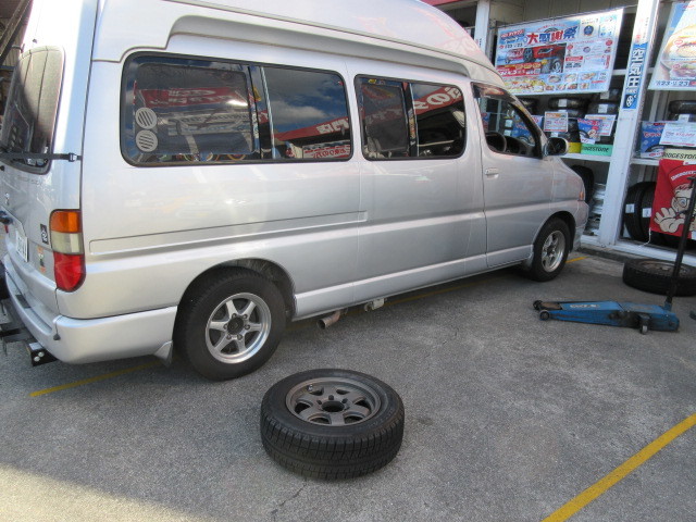 【全国無料，格安】 ハイエースキャンピングカー 使用 メーカー不明 6.5J-15＋25 6H139.7 4本 品(社外品)｜売買されたオークション情報、yahooの商品情報をアーカイブ公開 - オークファン 6穴