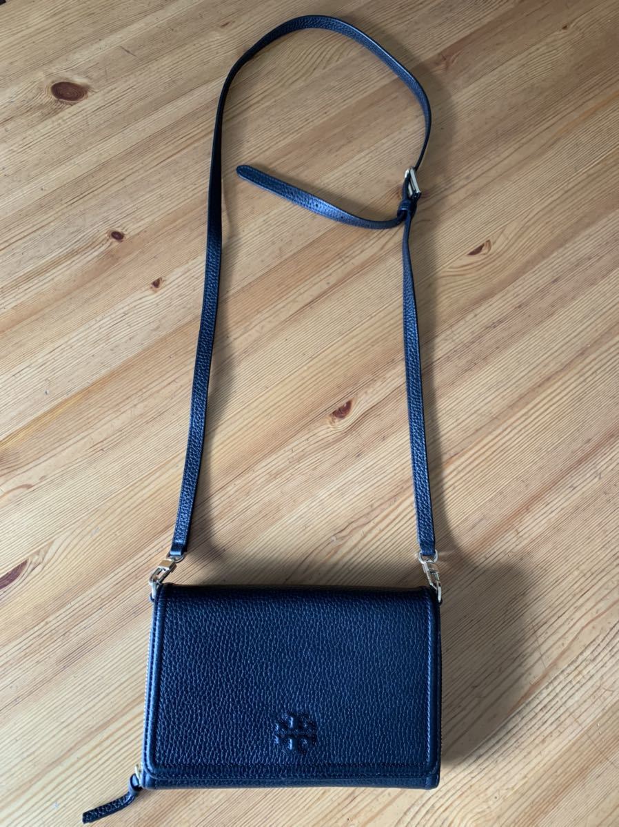トリーバーチ Tory Burch THEA FLAT WALLET CROSSBODY 長財布