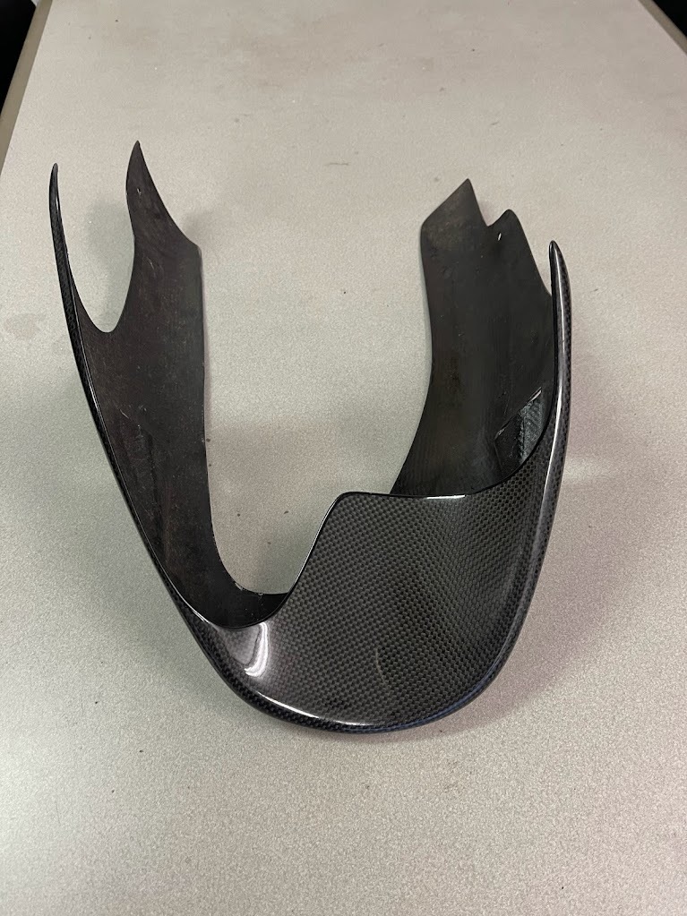 DUCATI モンスター M900用 アンダーカウル 中古 補修あり DUCATI