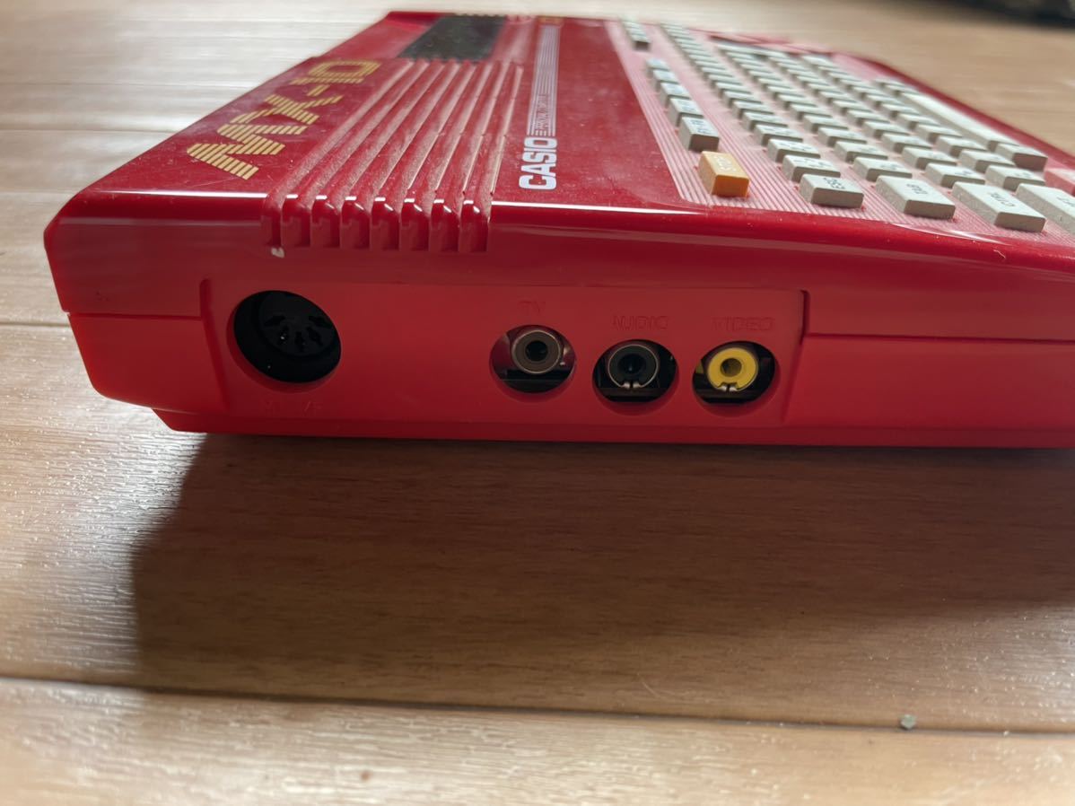 その他 CASIO MSX MX-10 RED CASIOカシオMSパーソナルコンピューター MX-10 アカ/ジャンク品 MX-10