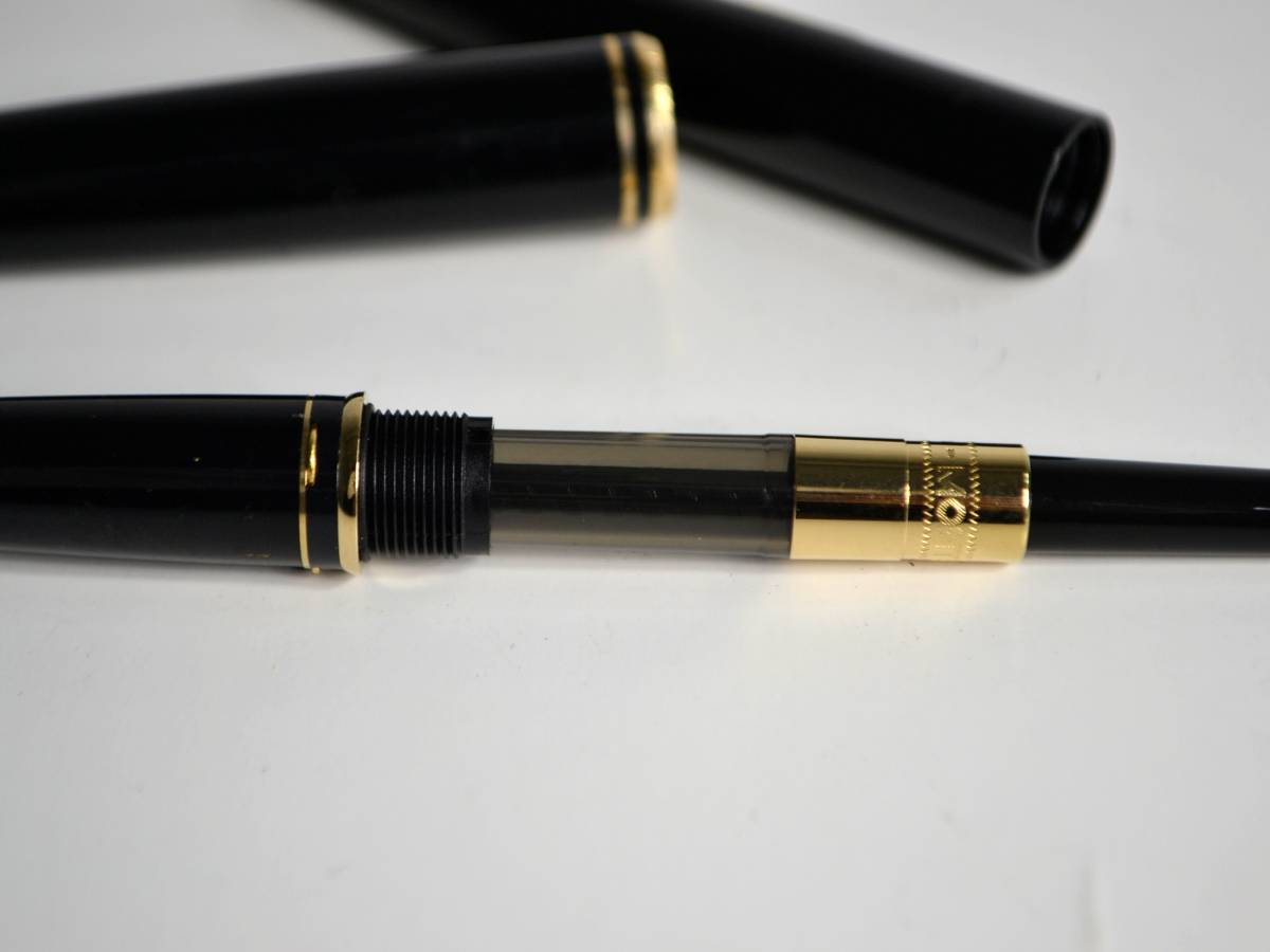 40205□ モンブラン 万年筆 MONTBLANC クラシック ペン先14k/ct 585
