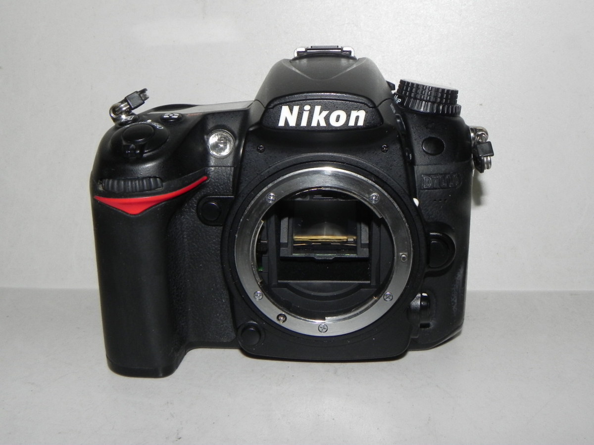 Nikon デジタル一眼レフカメラ D7000 【1620万画素】中古良品