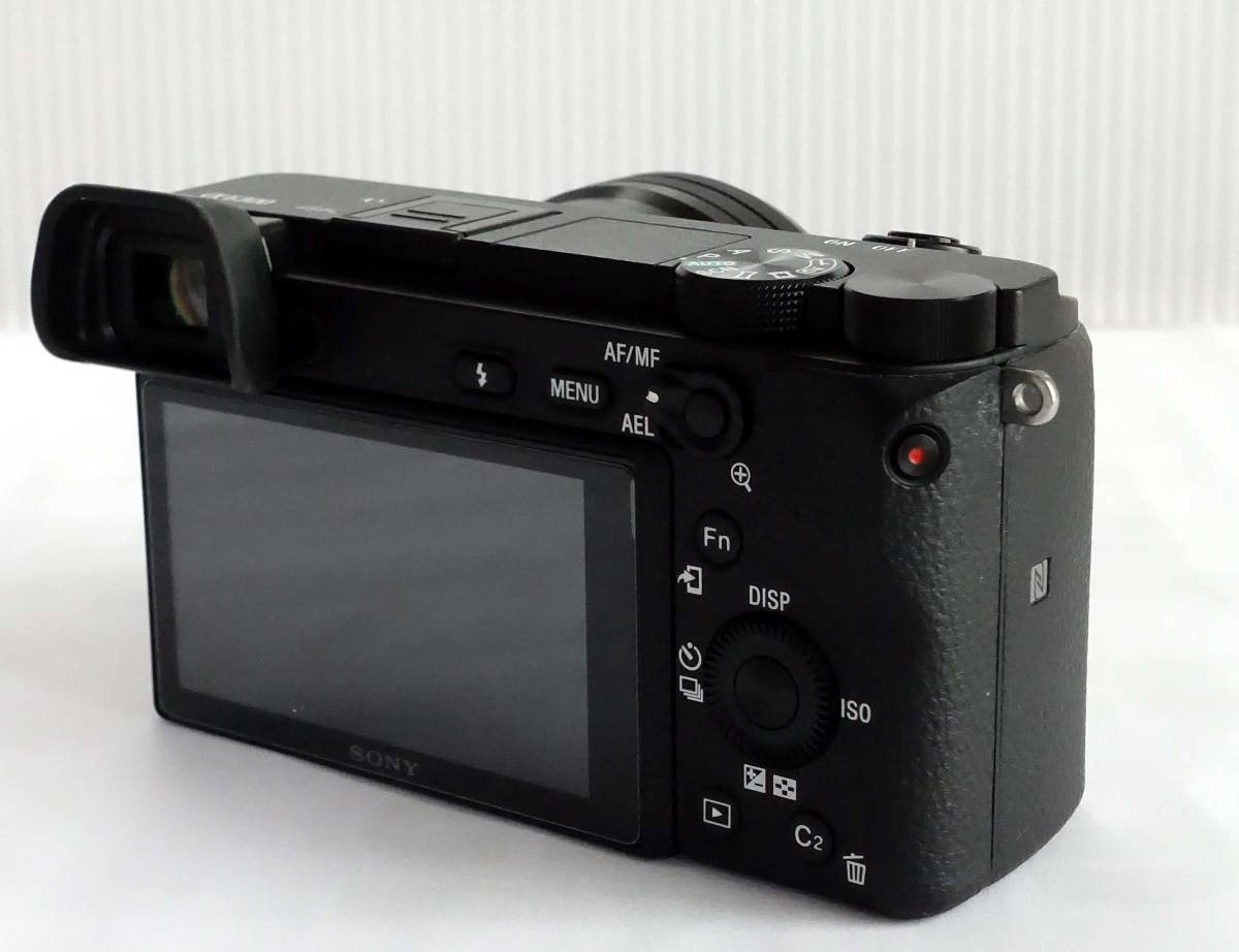 SONYミラーレス一眼 α6300 ダブルズーム＋おまけ α6300 SONY 本体 sony