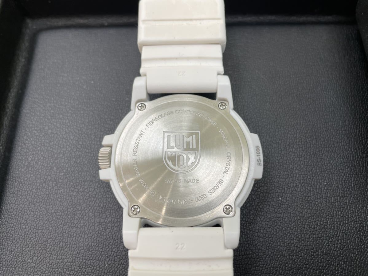 直販大阪 D ルミノックス LUMINOX 腕時計 ホワイト ラバーベルト 0320