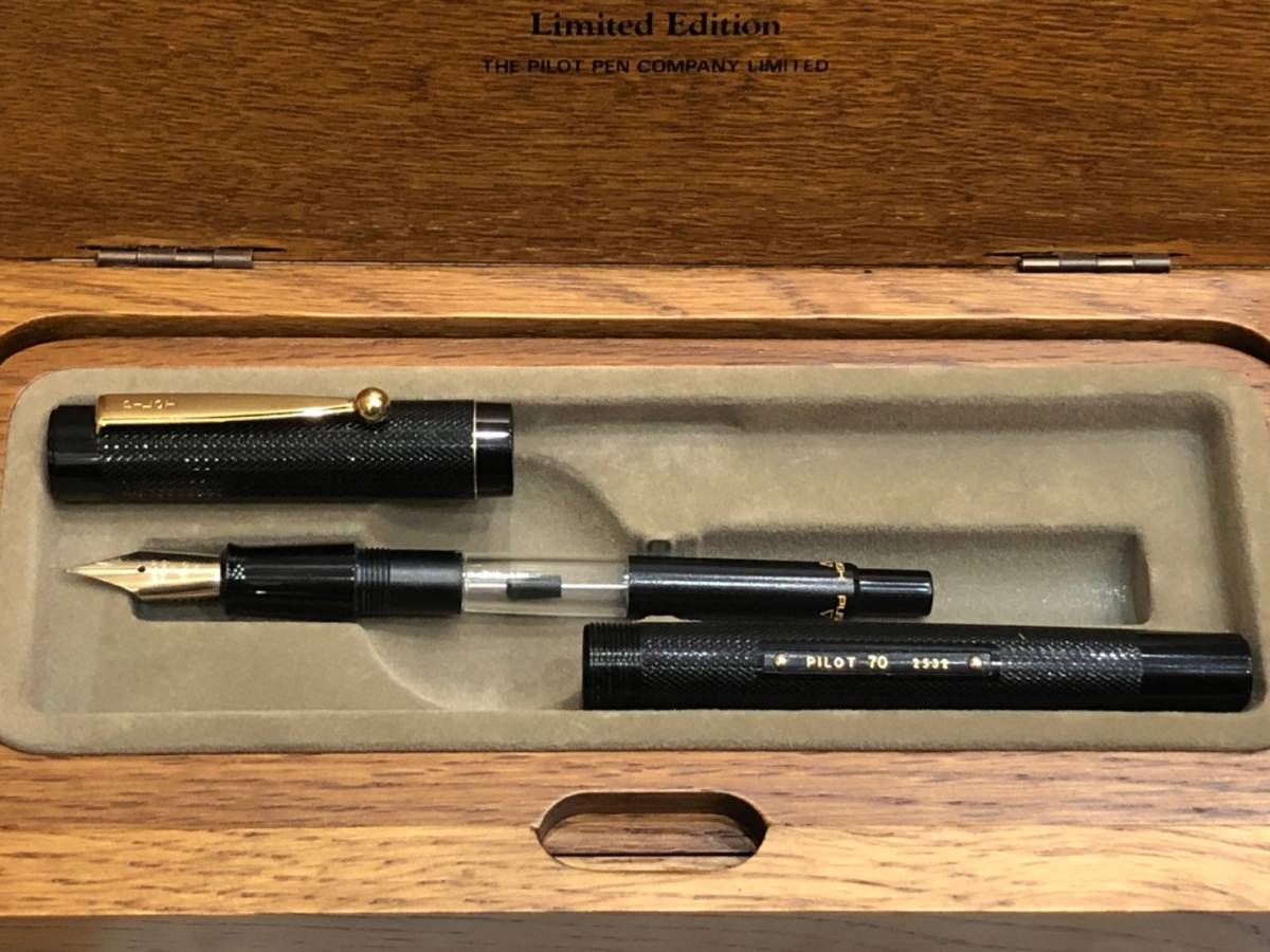 PILOT 創立70周年記念 万年筆 14K 金 パイロット FFV-3800R PILOT 70 パイロット創立70周年記念万年筆（FFV-3800R）14K ＜FM