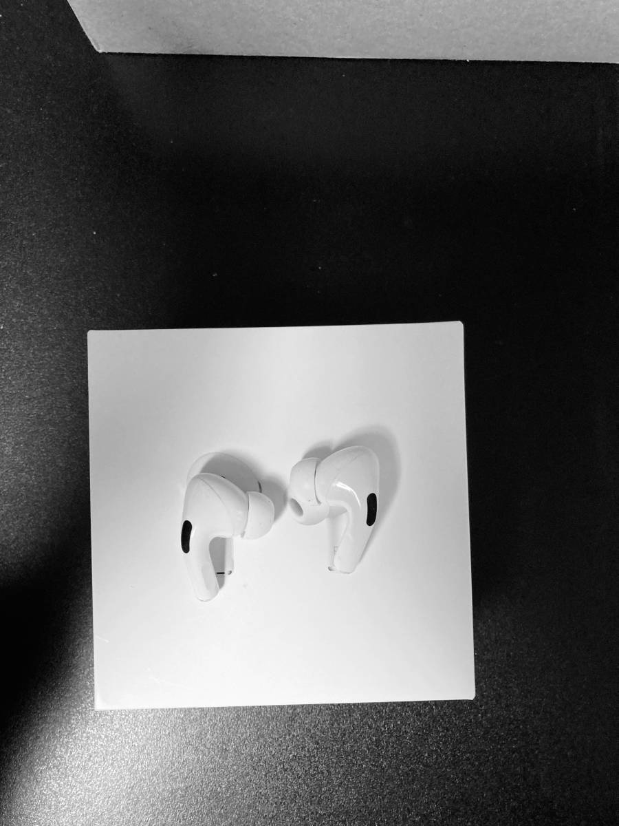 ★美品 AirPods Pro 付属品新品 ケース有 アップルストア購入 A2084 MWP22J/A★ AirPods Pro オーディオ機器 ミアック Proケース (第2世代)
