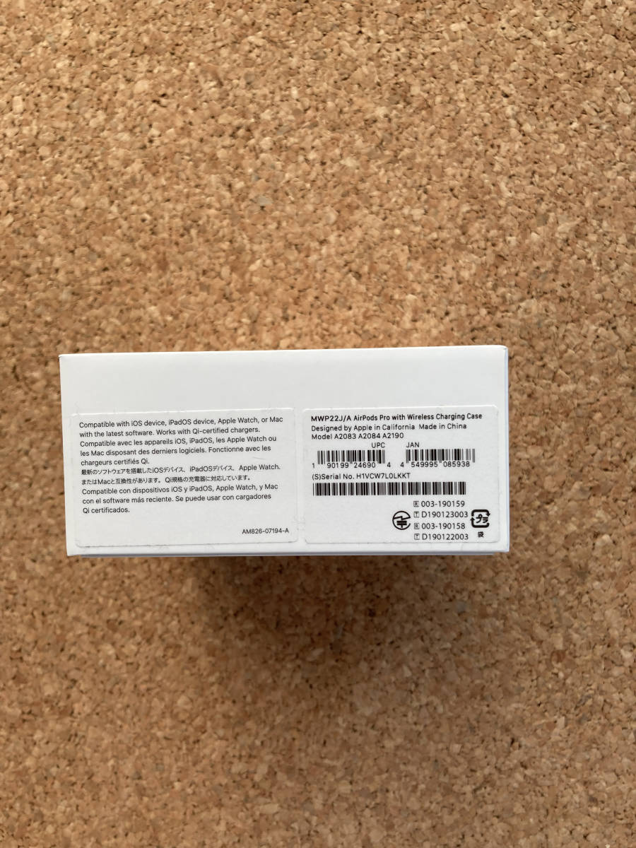 ★美品 AirPods Pro 付属品新品 ケース有 アップルストア購入 A2084 MWP22J/A★ AirPods Pro オーディオ機器 ミアック Proケース (第2世代)