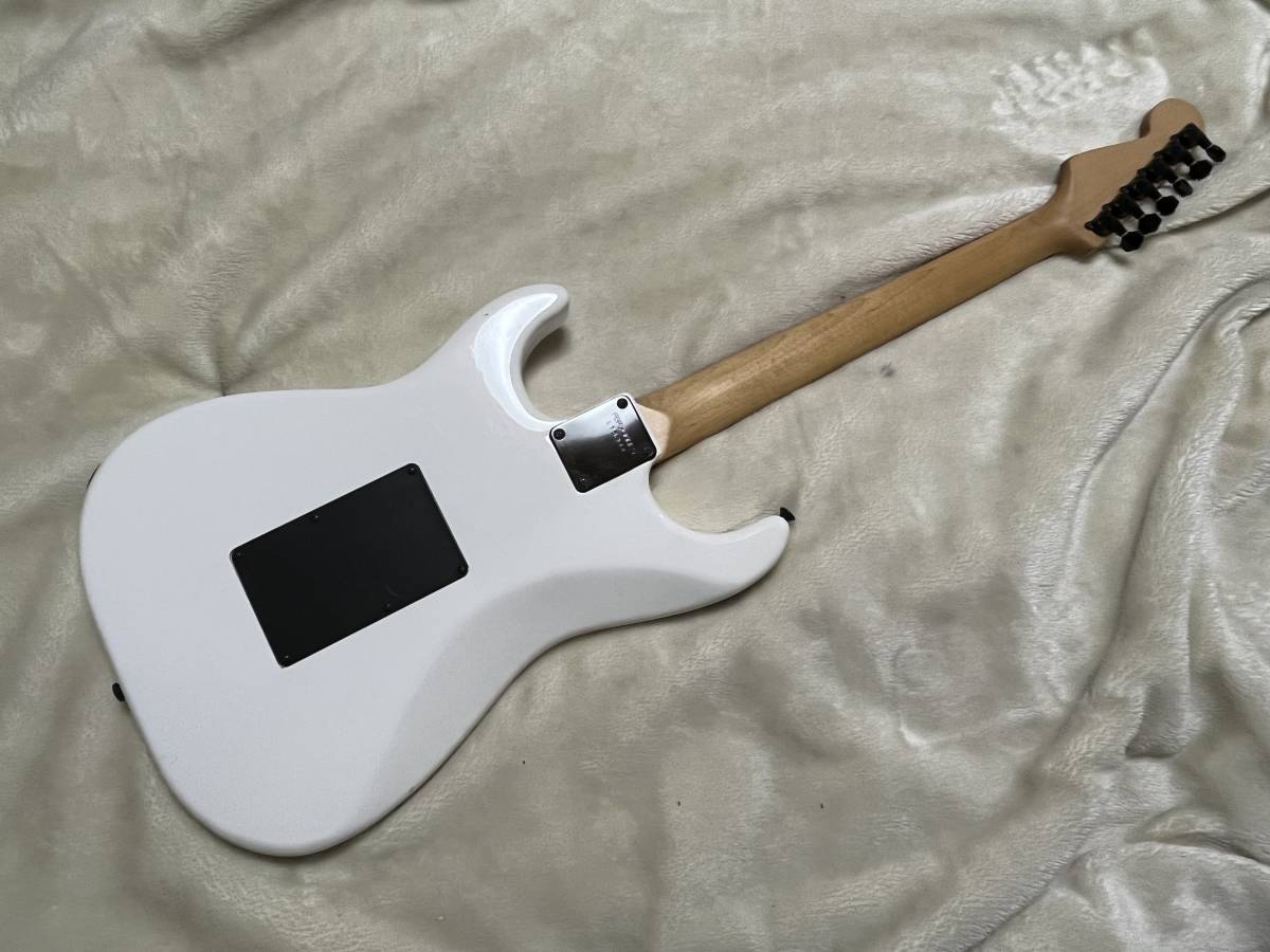 1スタート！ミディアムスケールストラトお探しの方に！FERNANDES FST 
