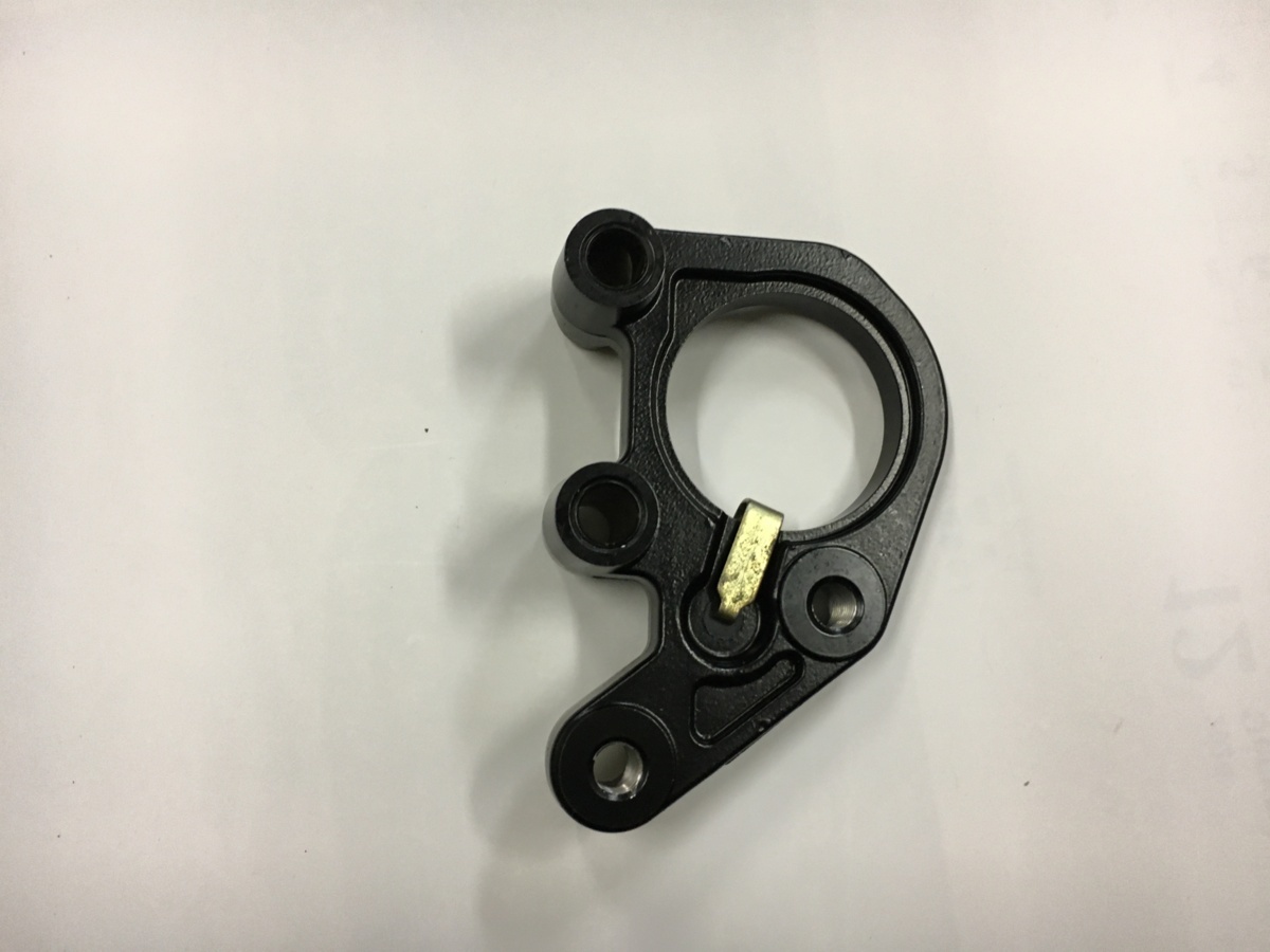 ゆう 4715】カワサキ Z1/Z2 キャリパーサポート 右 中古社外品 キズ/サビ