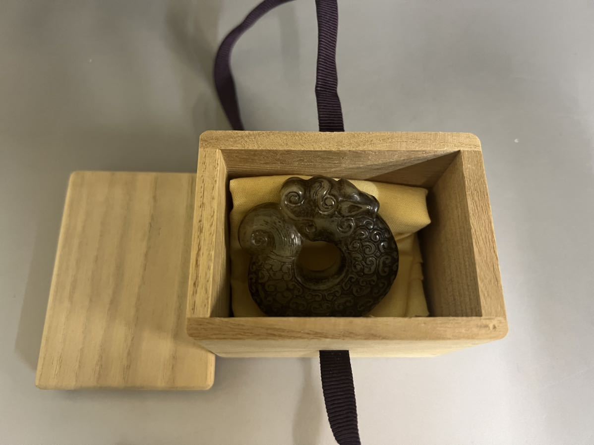 中国古美術　大型玉璧　賞物　旧蔵　置物　高古玉　本玉　雷紋四神獣　両面彫　箱付き 中国古美術 大型玉璧 賞物 旧蔵 置物 高古玉 本玉 雷紋四神獣 両面彫