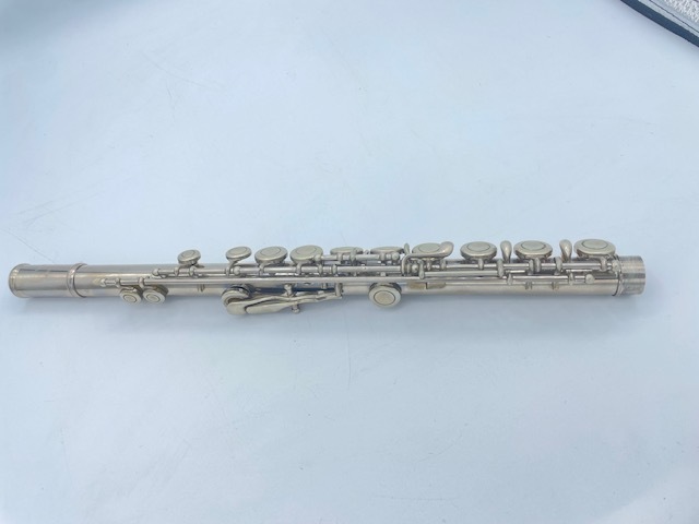 美品】YAMAHA ヤマハ YFL211S フルート シリアルNo.03964 ハードケース