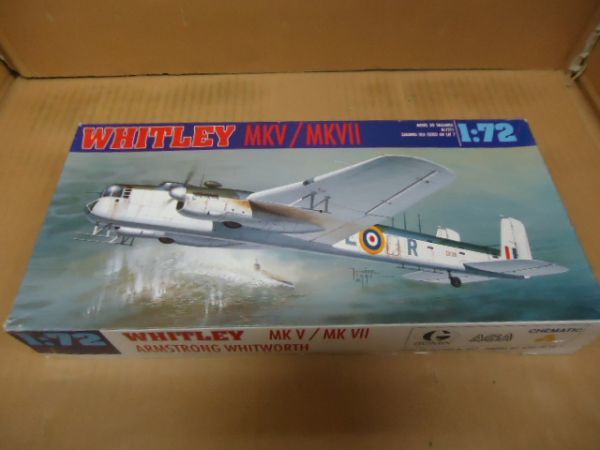プラモデル■1:72 ARMSTRONG WHITWORTH WHITLEY Mk.v/VⅡ　アームストロング・ホイットワース MODEL DO SKLEJANIA_1
