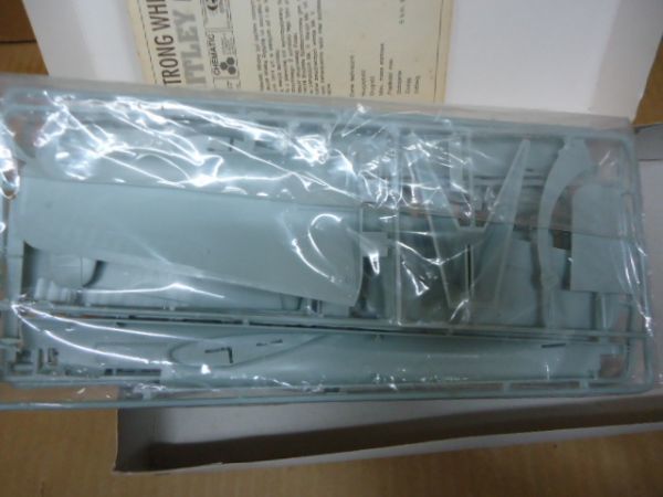 プラモデル■1:72 ARMSTRONG WHITWORTH WHITLEY Mk.v/VⅡ　アームストロング・ホイットワース MODEL DO SKLEJANIA_5