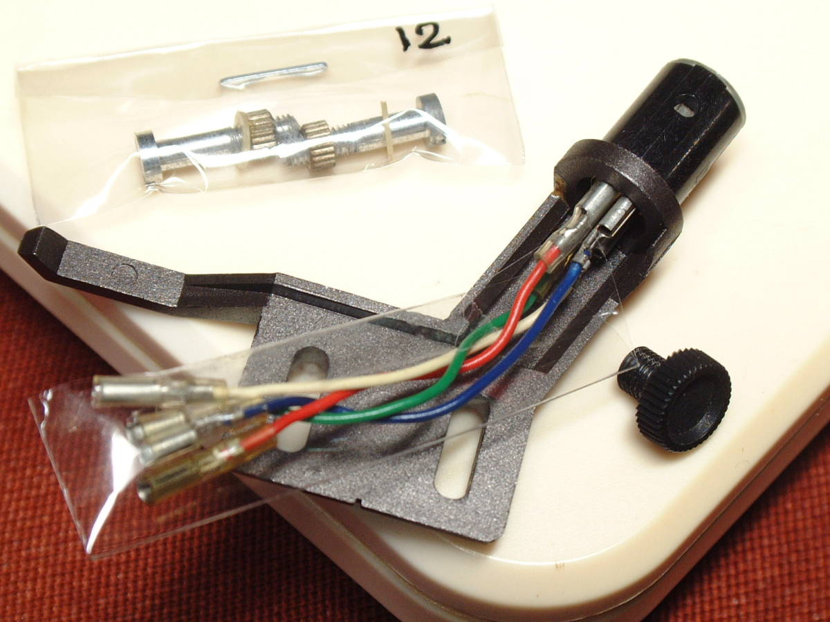 ●DENON社　ストレートアーム用／純正シェル『PCL-30』。　専用ネジ・ビスセット 付き PCL-30 ADC規格 DENON 1円 DP32F&frasl;31F&frasl;45F&frasl;35F PCL
