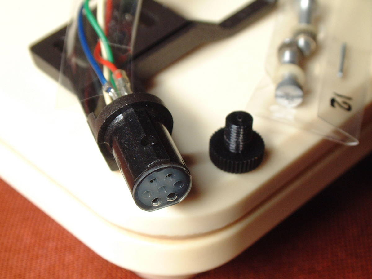 ●DENON社　ストレートアーム用／純正シェル『PCL-30』。　専用ネジ・ビスセット 付き PCL-30 ADC規格 DENON 1円 DP32F&frasl;31F&frasl;45F&frasl;35F PCL