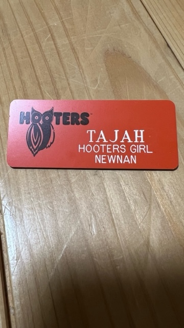 フーターズ ネームプレート フーターズ HOOTERS 本物 名札