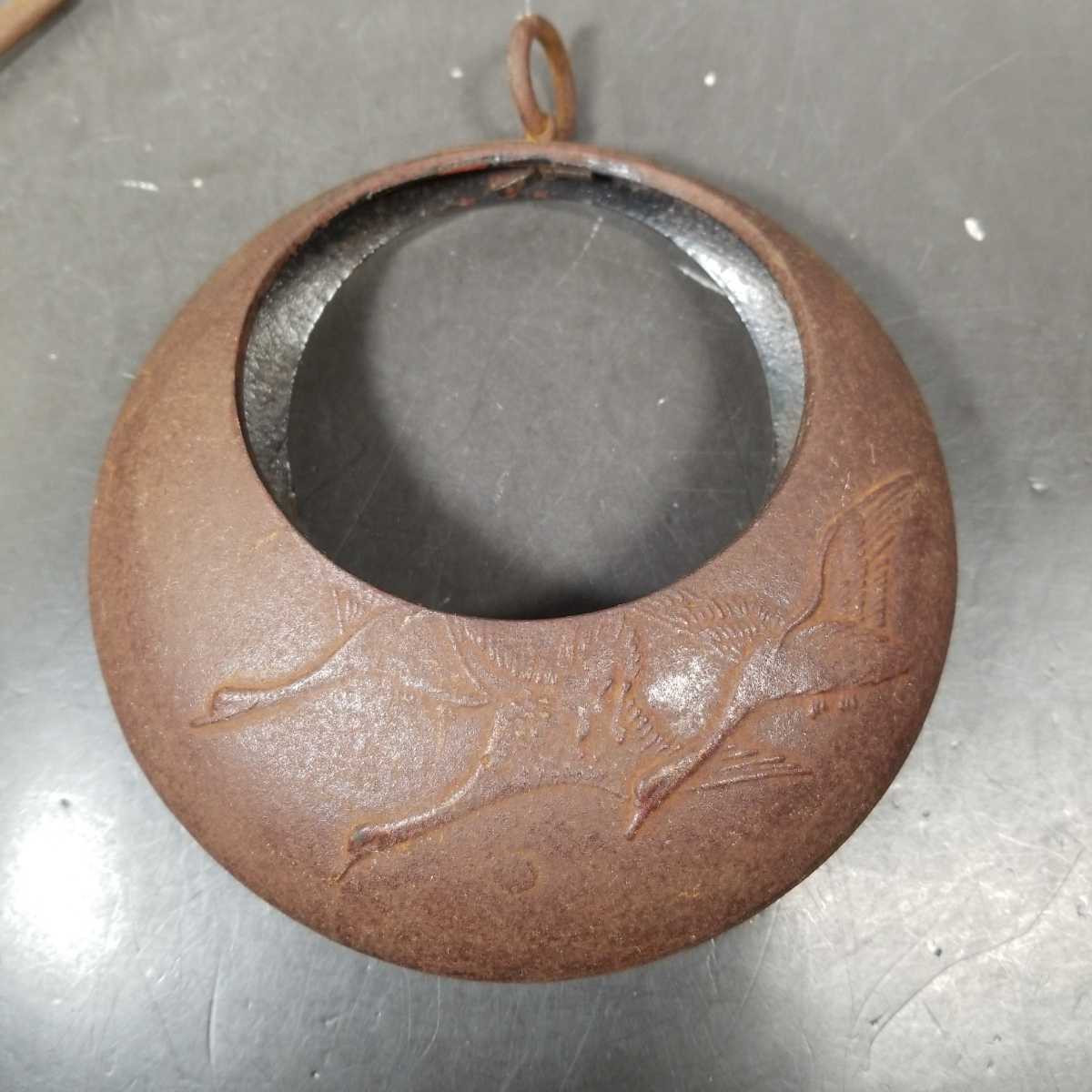 レトロ 南部鉄器 吊るし花器 さる手 レトロ 南部鉄器 吊るし花器 さる手 南部鉄器 吊り下げ花瓶 猿手