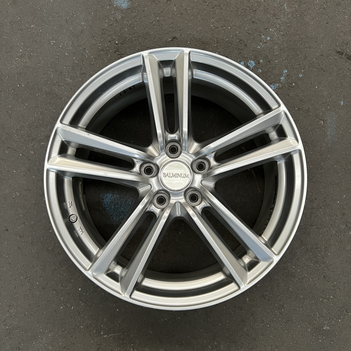 ブリジストン　1000 引取りでお願いします。 社外ホイール1本 BRIDGESTONE BALMINUM S5(ブリヂストン バルミナ S5
