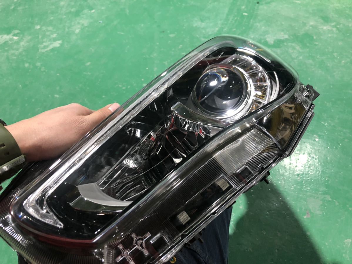 スカイライン V37 KOITO 日産 左 前期 100-23617 v37（ヘッドライト