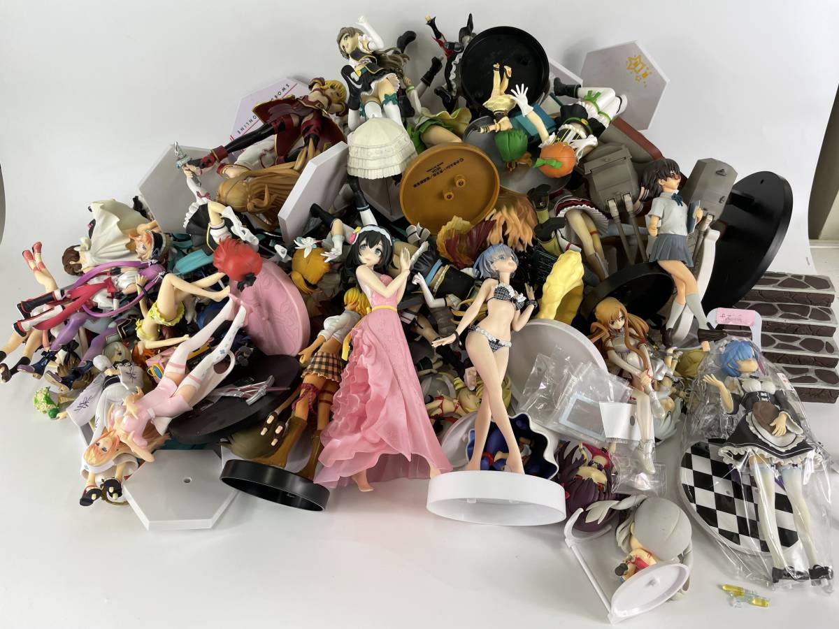 美少女アニメ　フィギュア　まとめ売り　ジャンク品　リゼロ マクロス　など ジャンク・破損、欠品、汚れあり】けいおん マクロス Reゼロ SAO他美