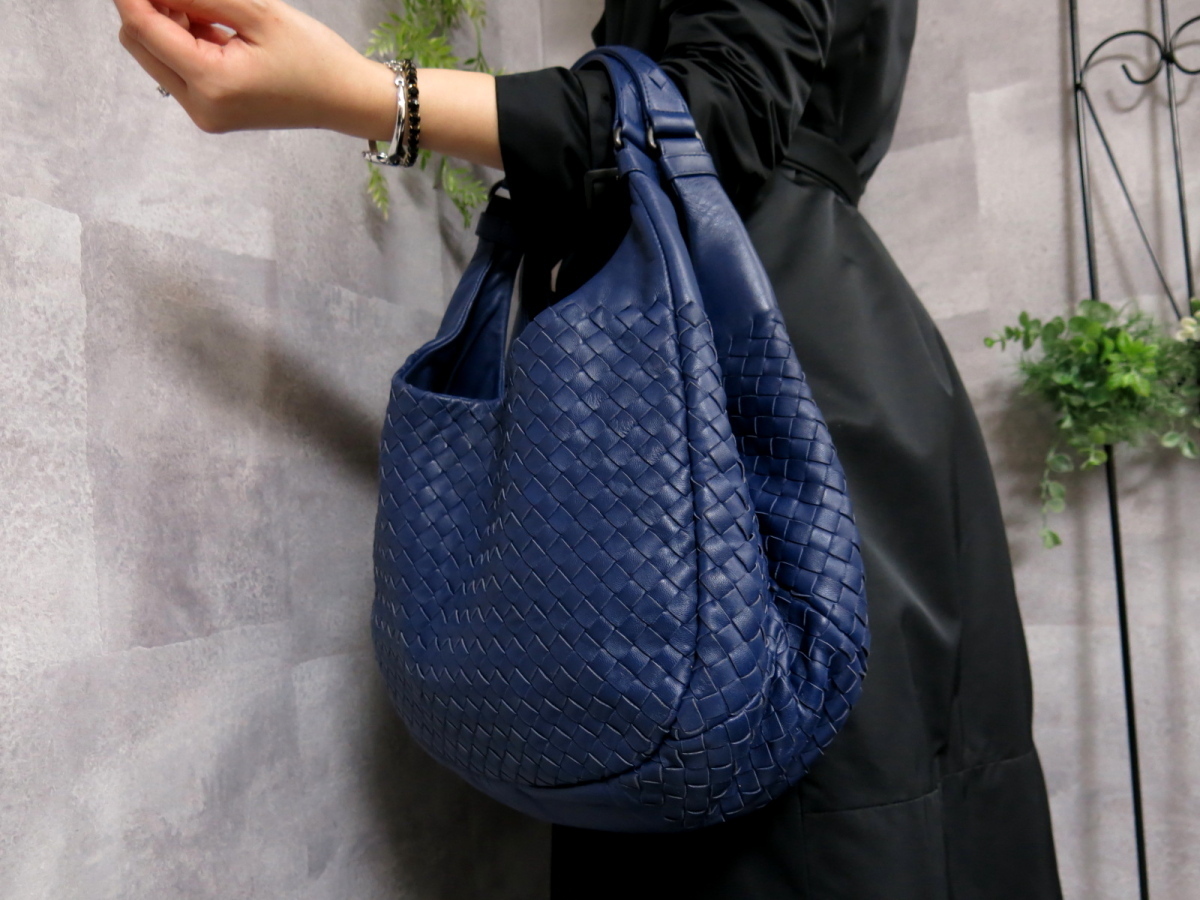 BOTTEGA 面白 VENETA】カンパーナ イントレチャート ショルダーバッグ 