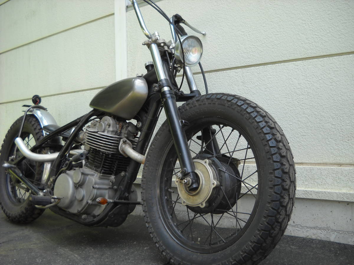 SR400 ロングホイール リジットフレーム ビッグフィンエンジン 手曲げ