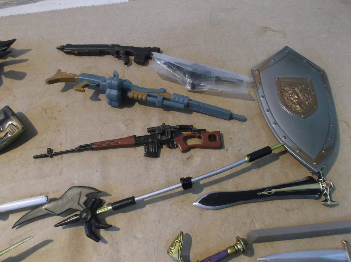 ミニフィギュア 武器 銃 ライフル 剣 刀 盾 ゲーム アニメ 中世 ミニチュア パーツ 部品 大量 ゲームキャラクター 売買されたオークション情報 Yahooの商品情報をアーカイブ公開 オークファン Aucfan Com