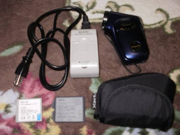 SANYO　Xacti　DMX－C4（L）　予備バッテリー付！！_2