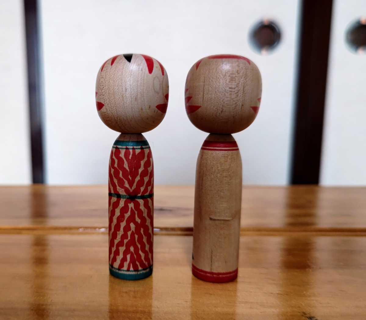 D-2 伝統こけし 12本セット 鳴子 遠刈田など 作家物 サイン有 まとめ売り 伝統こけし 遠刈田温泉 佐藤良子作 2本組 委託品(こけし)｜売買された