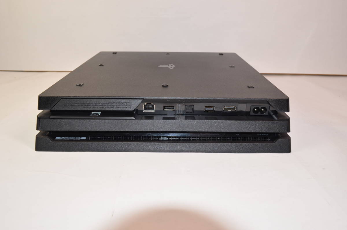 ☆美品 動作良好☆PS4 pro 本体 1TB CUH-7200b キングダムハーツIII 
