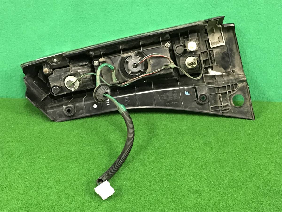 （R543P）JF1/JF2 N-BOXカスタム 24年 左テールライト ランプ JF1 R543P JF2 HONDA ホンダ純正 割れ