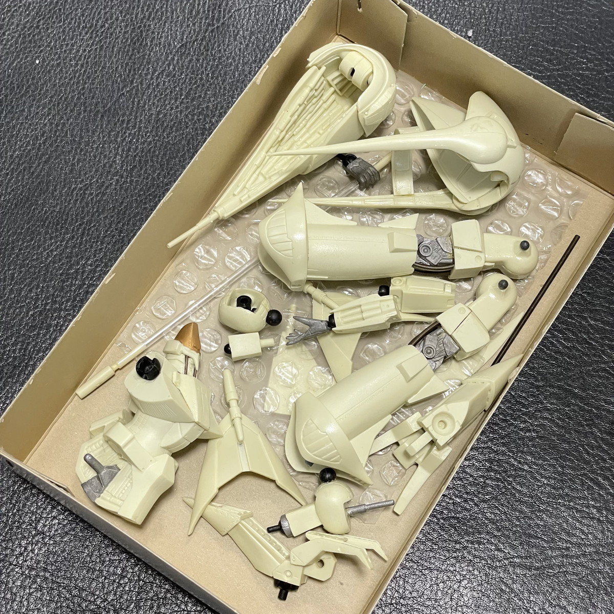 WAVE HEAVY L L.GAIM AUG 1/144 フルアクションモデルキットオージ