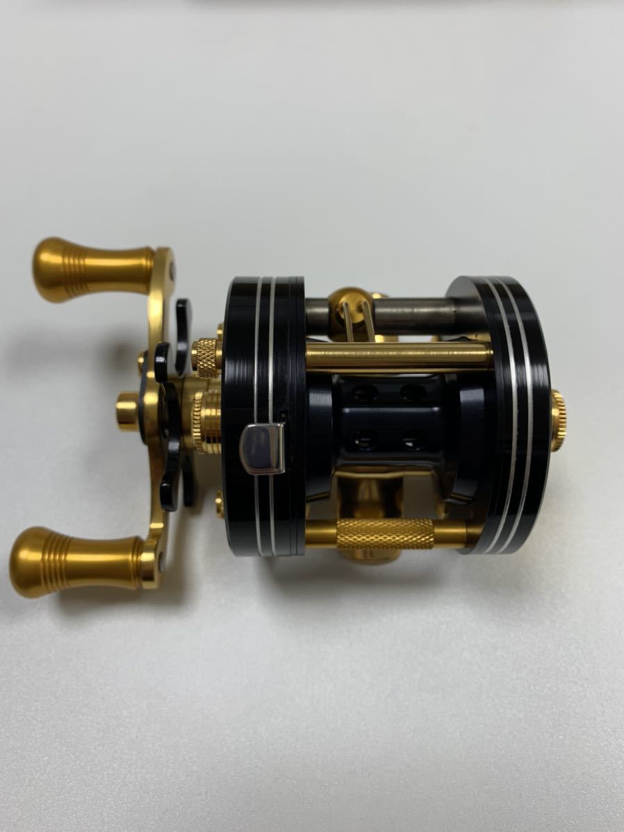 新品未使用】五十鈴工業 ベイトリール BC421SSS VINTAGE カスケット