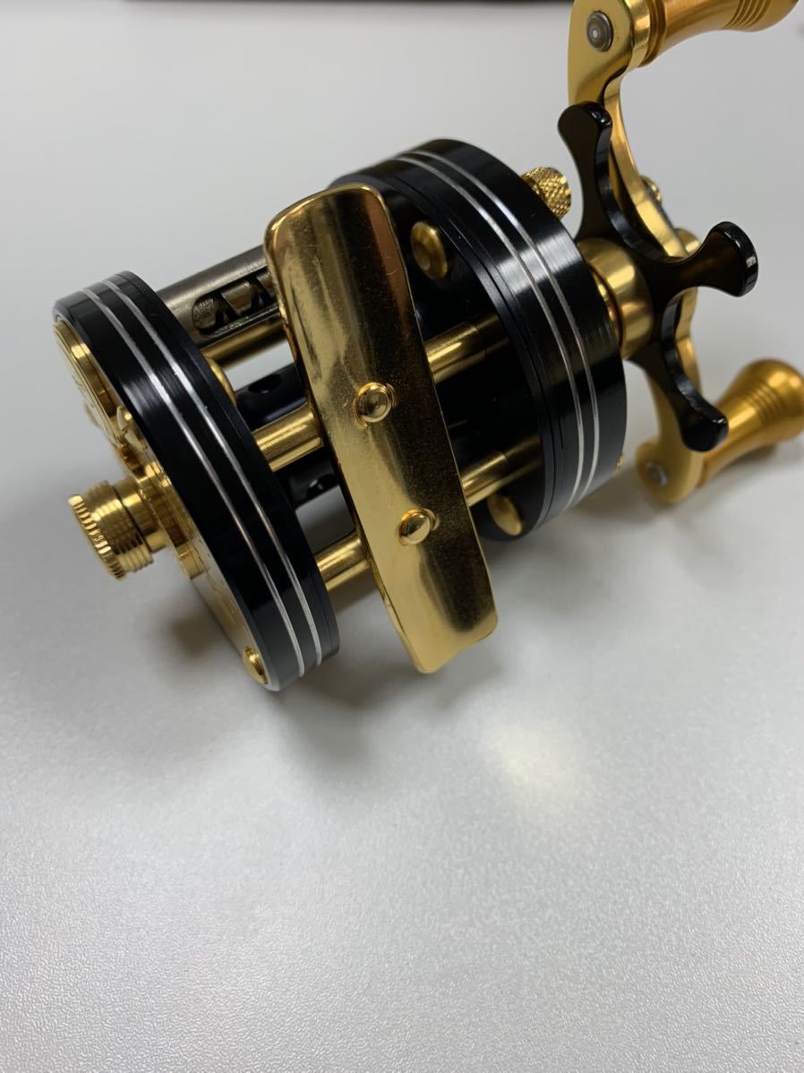 新品未使用】五十鈴工業 ベイトリール BC421SSS VINTAGE カスケット
