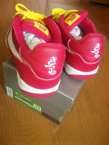 Nike ナイキ 赤いきつね 28cm レア 28 0cm 売買されたオークション情報 Yahooの商品情報をアーカイブ公開 オークファン Aucfan Com