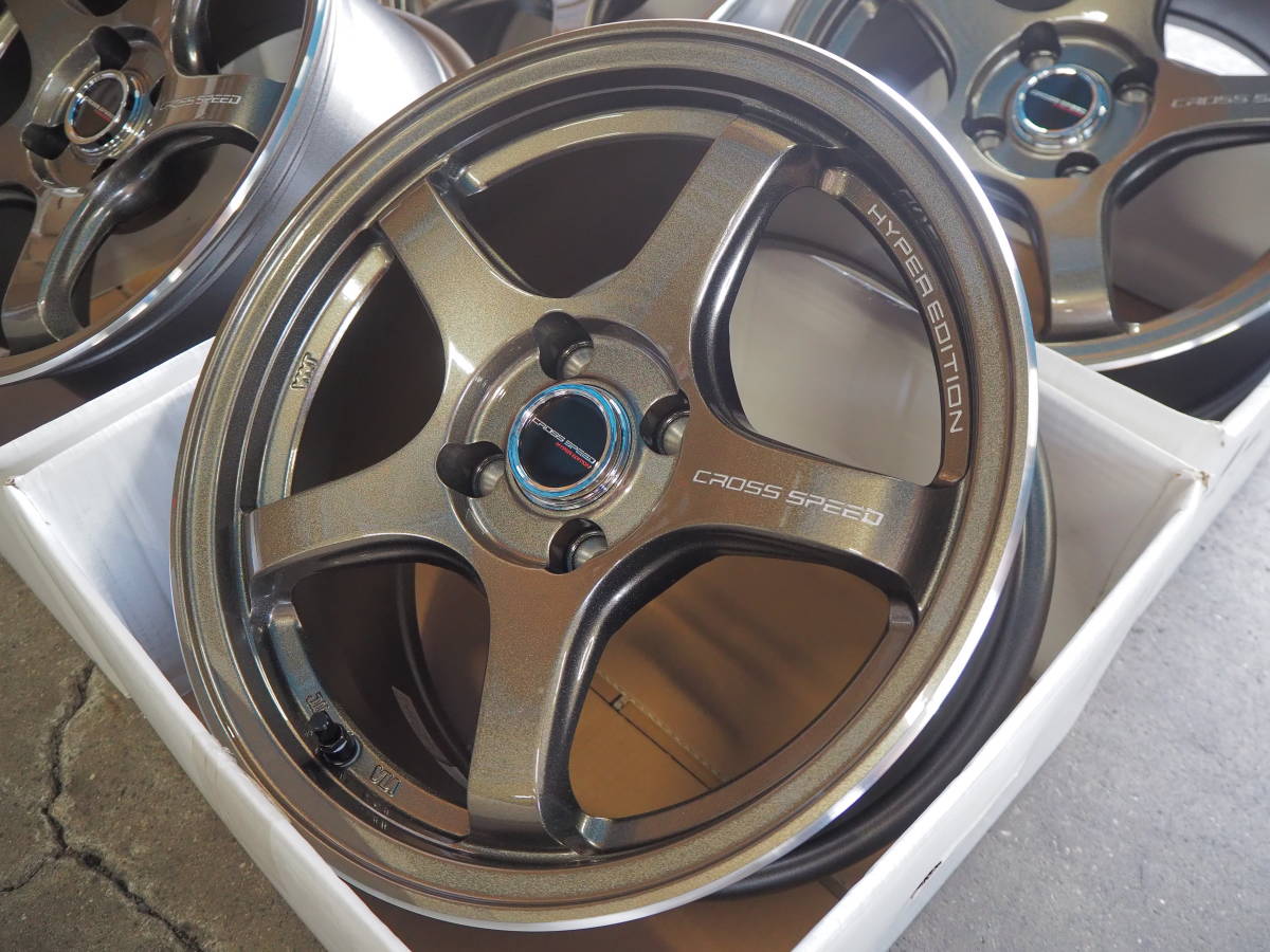 ☆軽量☆15inch 7J+28 4H100 新品 人気 逆ゾリ ホイール 1台分 クロス 
