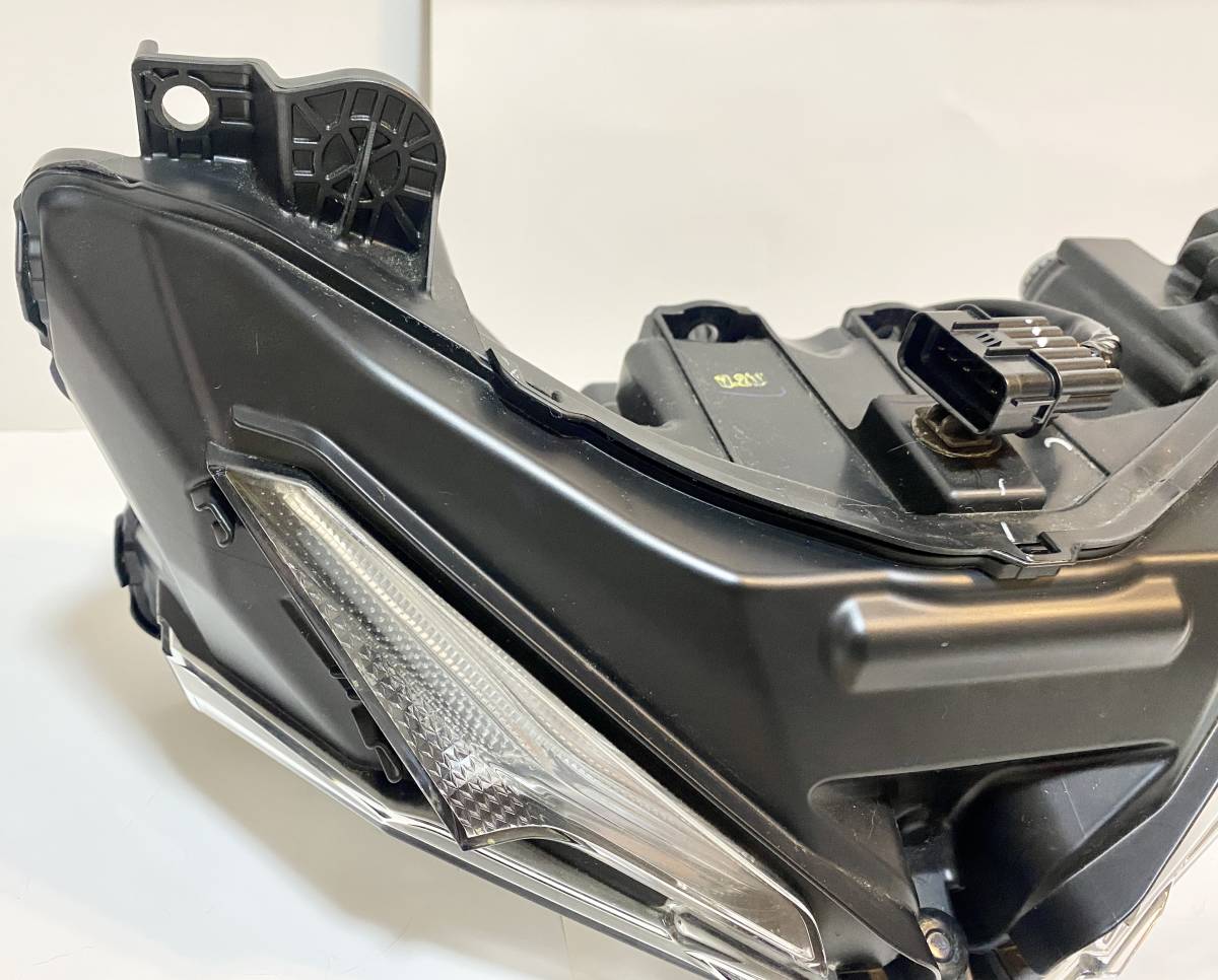 走行1000キロ以下 美品 CBR250RR 純正 ヘッドライト ポジション 走行1000キロ以下 美品 CBR250RR 純正 ヘッドライト ポジション