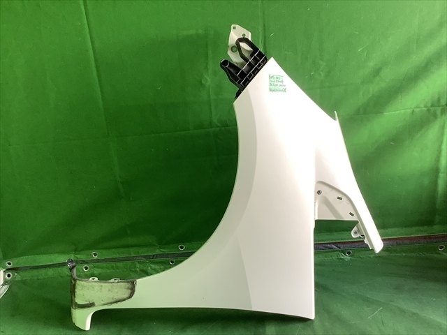 MIT 220316006 GE6 フィット (2008) 左 フェンダー NH624P 個人宅への発送不可最寄り営業所止め扱い ホンダ