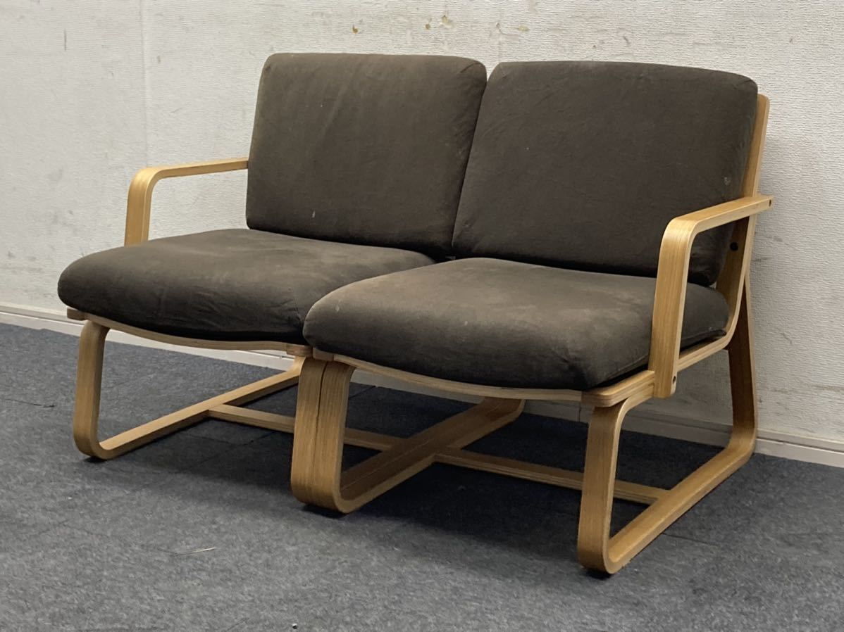 無印 リビングでもダイニングでも使えるソファチェア オーク材 2 無印良品 リビングでもダイニングでもつかえるソファチェア・オーク材