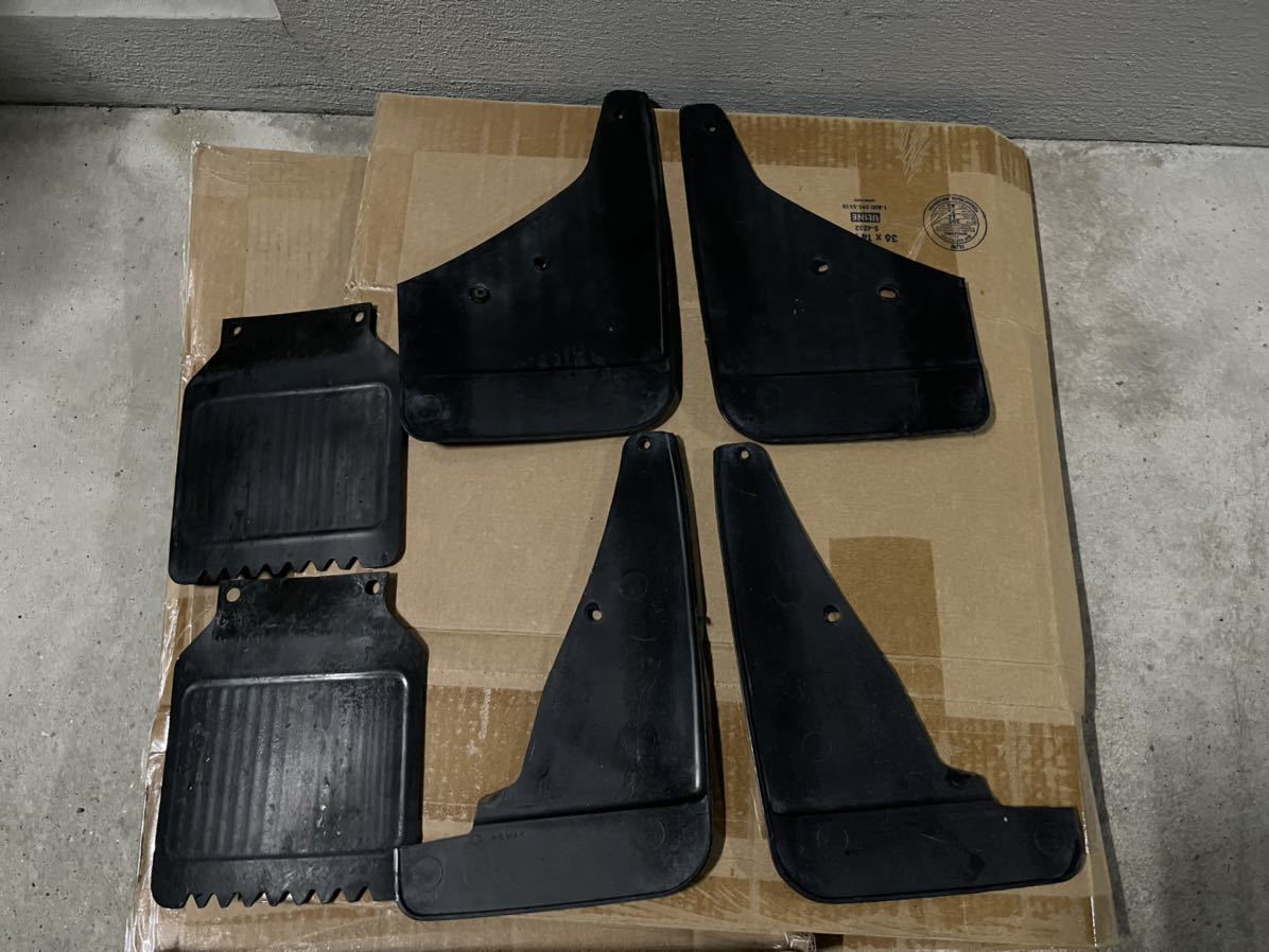 1円スタート！！ 日産純正 マッドガード 泥除け （y30 wy30 d21 720