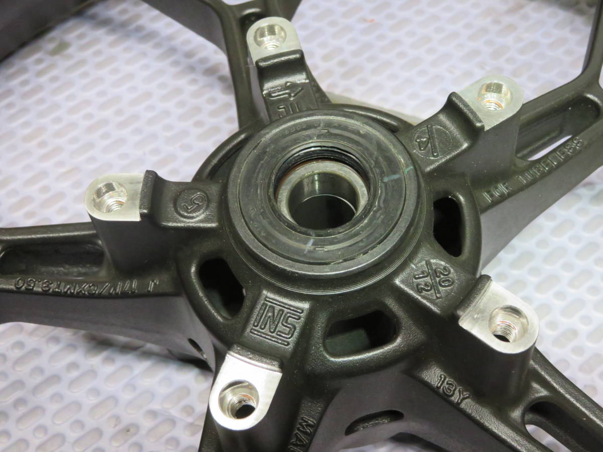 ☆ホンダ純正 CBR650R RH03フロントホイール 17インチ CBR650R