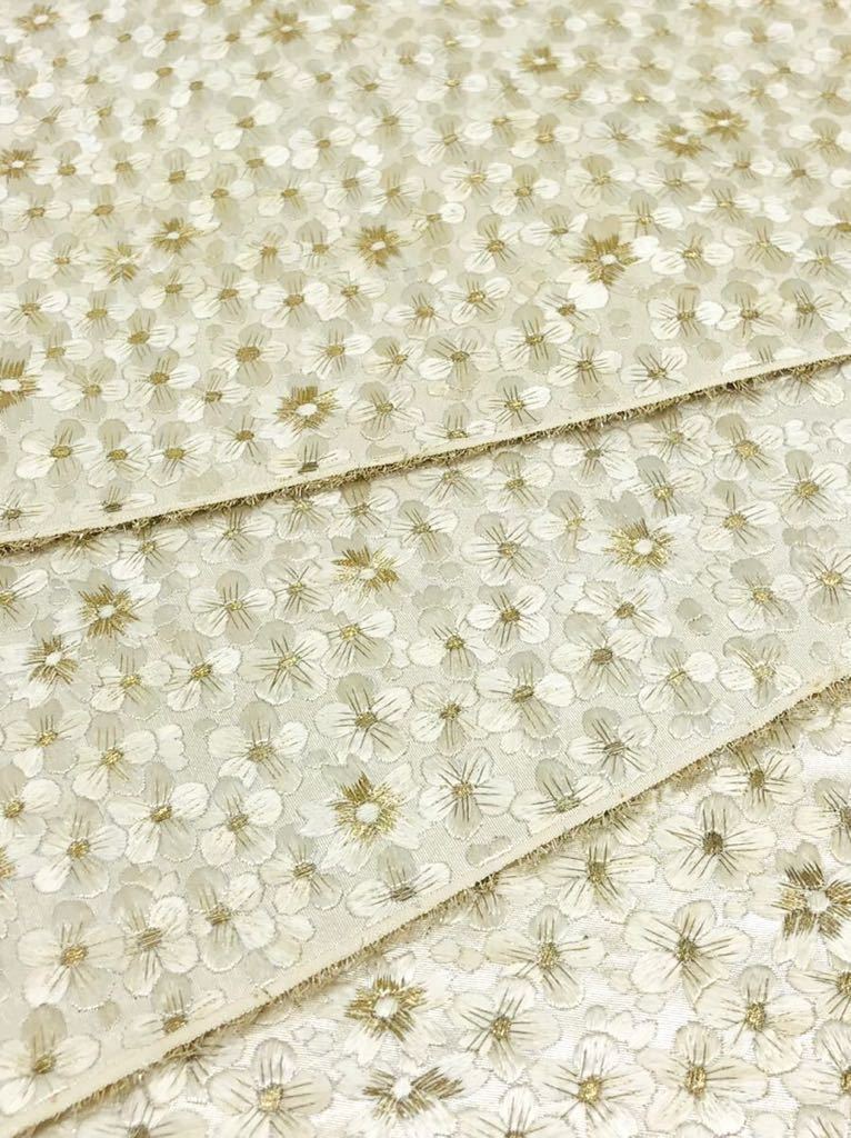 お得最新品 蘇州刺繍 花文様 正絹(未仕立て)｜売買されたオークション 