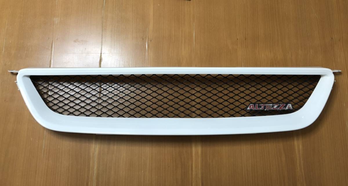 アルテッツァ スポーツグリル 純正オプション ホワイト 040 SXE10 